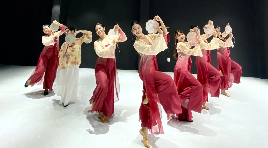 Câu lạc bộ MÚA CỔ TRANG